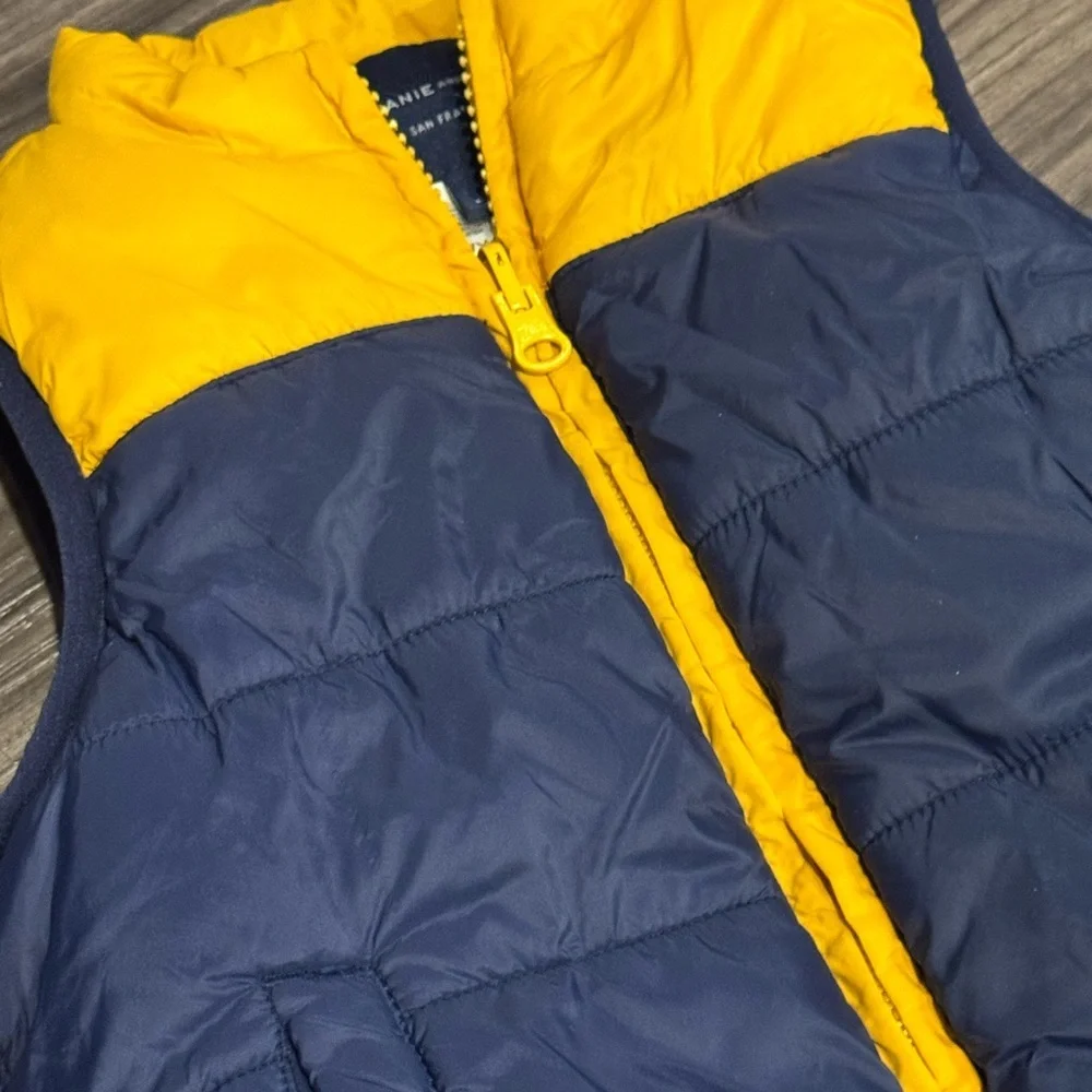 Janie and Jack Boys Puffer Vest Size 2T Blue Yellow Reversible Winter Outerwear